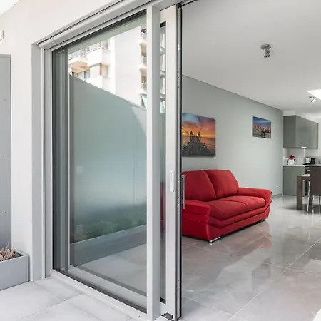 Apartment Promenade By Quokka 360 - Modern Of Design Paradiso
